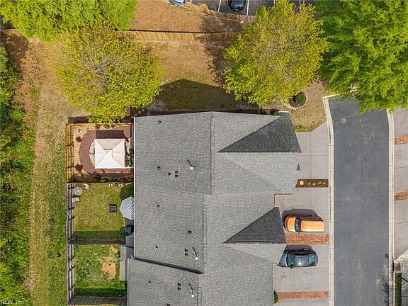 4th image of 14 Rutland Dr