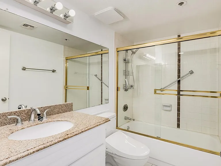 7950 E Camelback Rd #305 — Photo 17