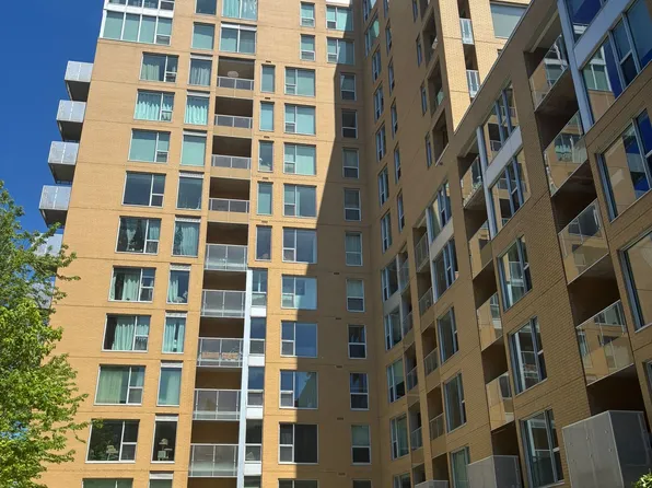 250 Lett St #502, Ottawa, ON K1R 0A8