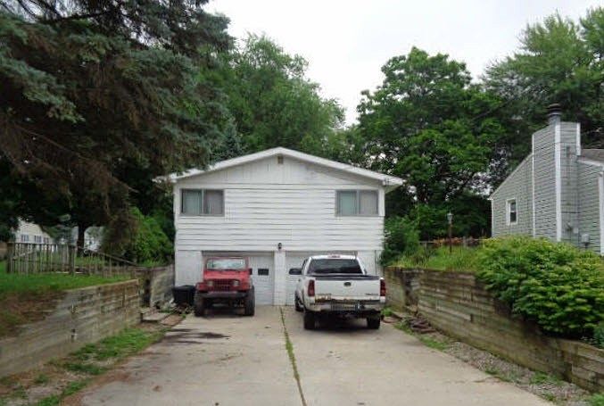 2nd image of 2114 Jefferson St