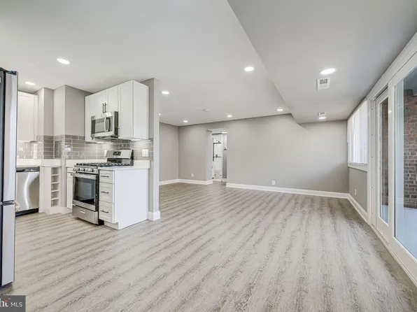 5851 Quantrell Ave APT 207, Alexandria, VA 22312