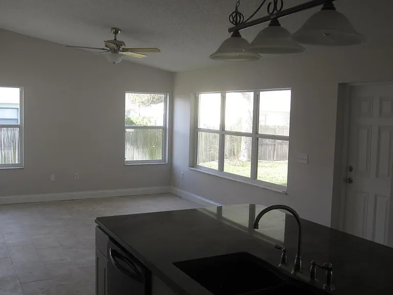 38 Parkview Ln — Photo 5