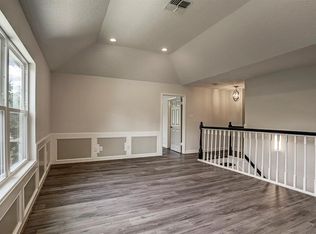 11810 Castle Ridge Dr, Houston, TX 77077