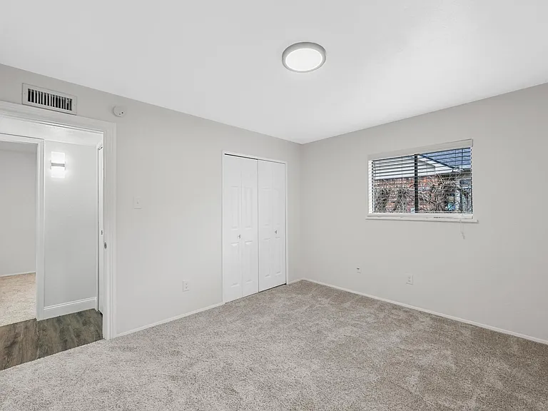 4940 Watkins Dr — Photo 4