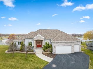 3612 Lakeshore Dr, Winnebago, IL 61088