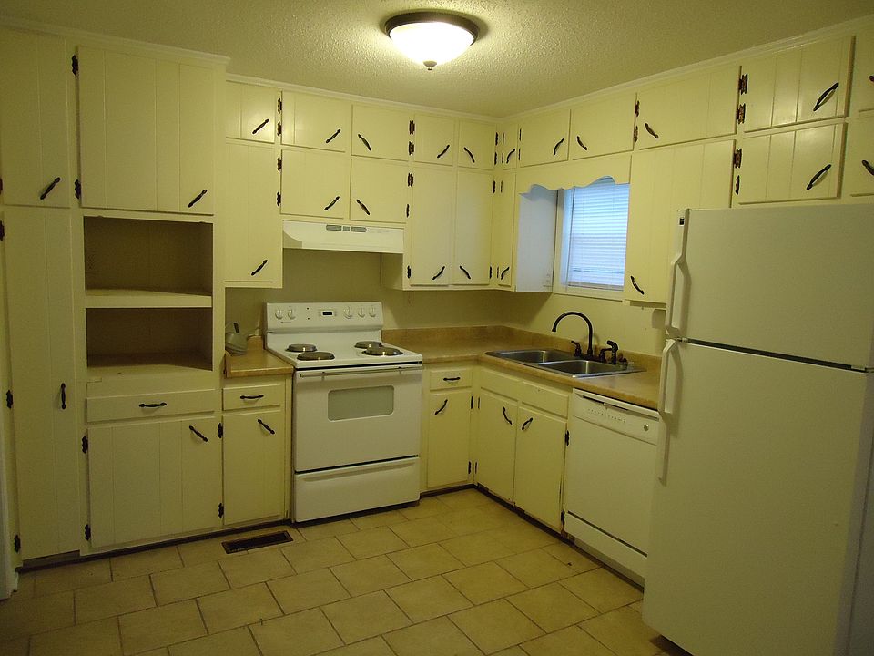 2nd image of 39 Springbrook