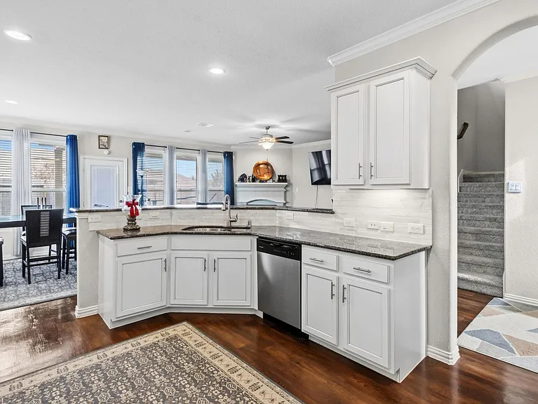 4435 Bearberry Ave — Photo 11
