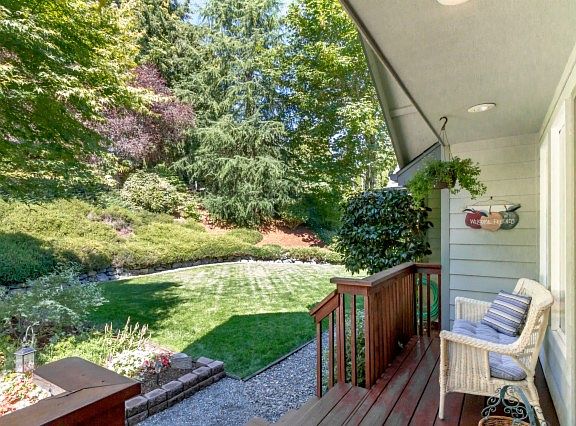 2nd image of 425 66th Ave NE