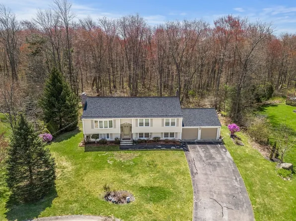 27 Simonds Ln, Weymouth, MA 02188