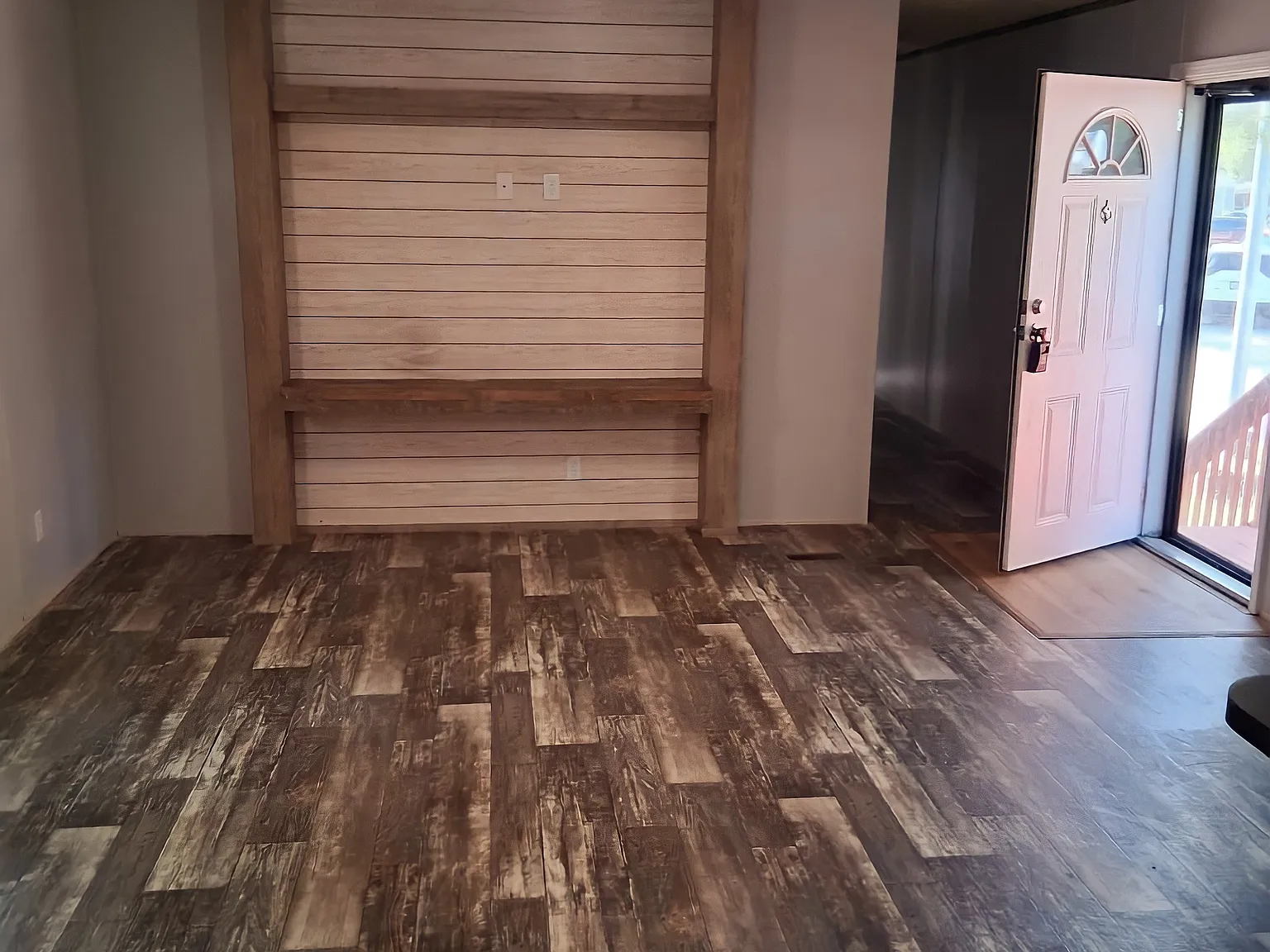3 bed, 1216 sqft, $1,390 — Photo 2