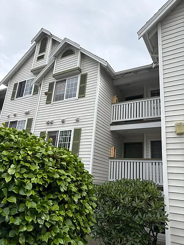 901 Sunset Blvd NE Photo 1