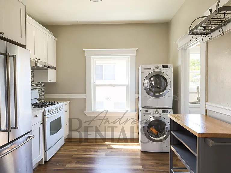 1262B 62nd St — Photo 11
