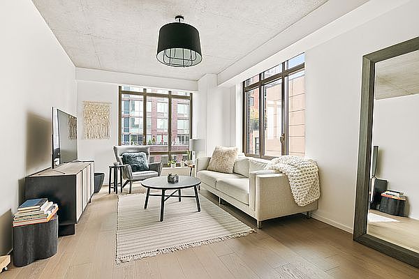 1st image of 196 Orchard St #6A