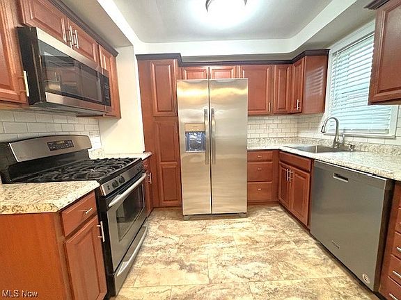 5th image of 1457 Orchard Heights Dr
