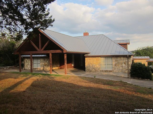 1st image of 2424 Colleen Dr