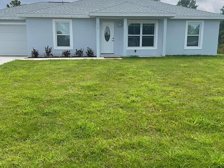 713 Lincoln Rd NE — Photo 1