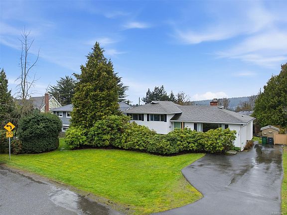 2nd image of 1787 Penshurst Rd