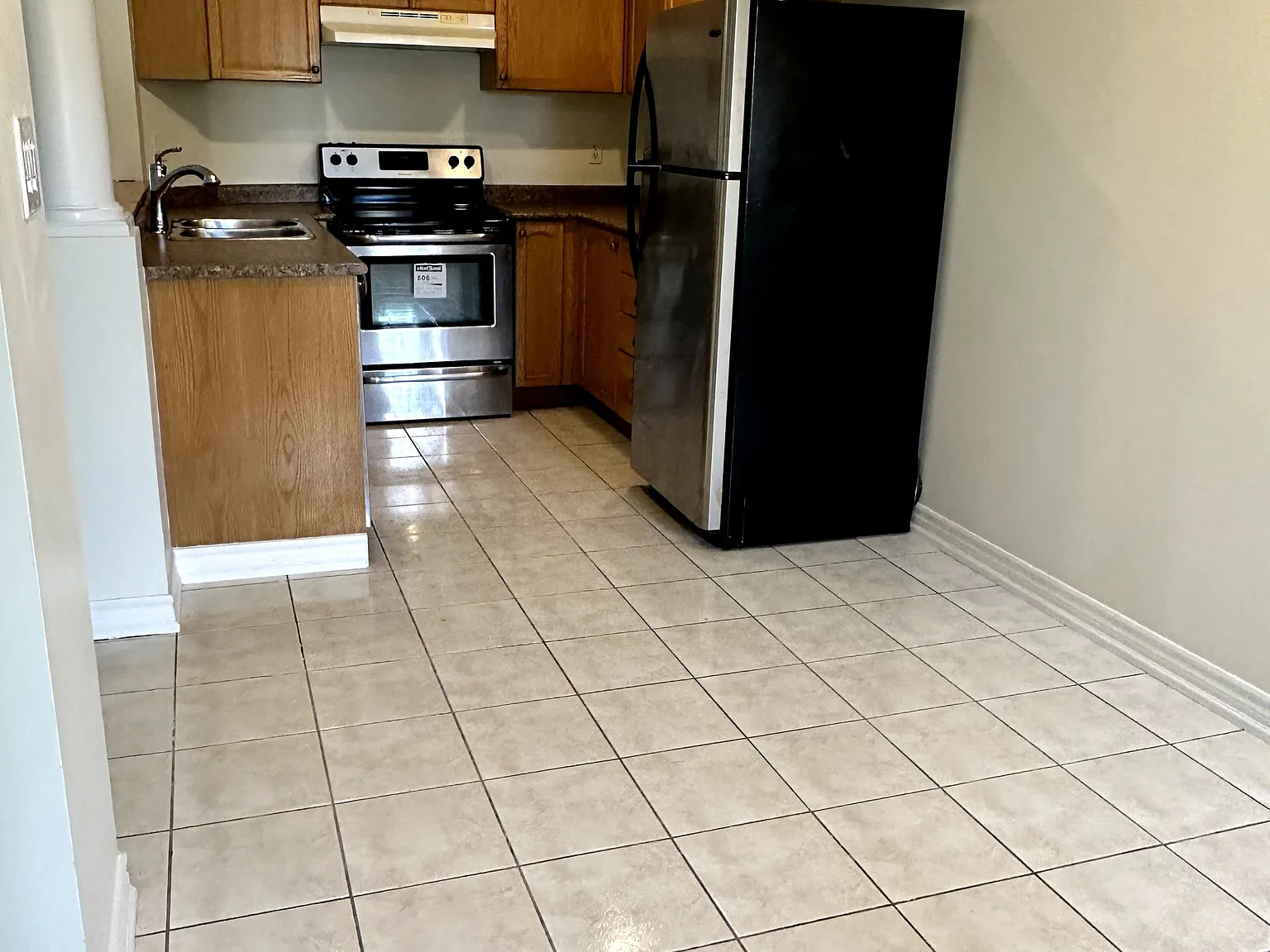3 bed, $3,500 — Photo 4