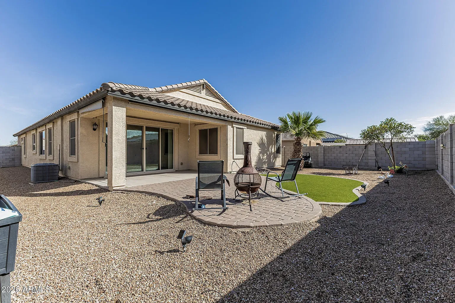 5 bed, 2222 sqft, $2,650 — Photo 2