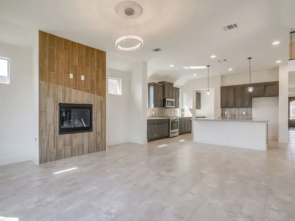 928 Arkan Ln, Fort Worth, TX 76120