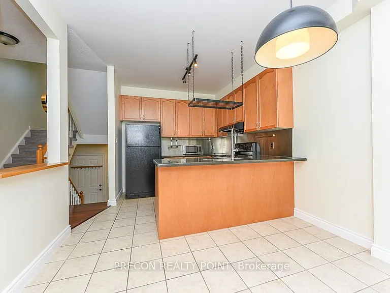 100 Beddoe Dr #4 — Photo 7