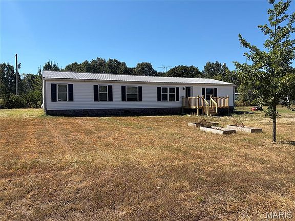 3rd image of 20430 Granger Ln