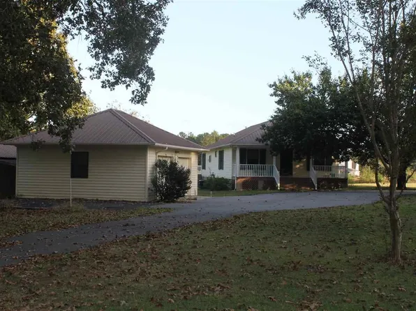 1817 Sarvis Dr, Loris, SC 29569