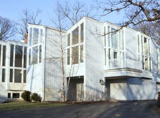 37W680 Knoll Creek Dr, Saint Charles, IL 60175