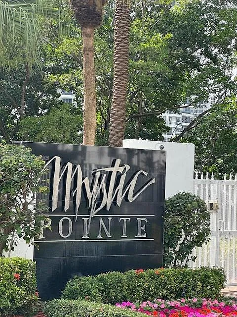 Mystic Pointe Condo No Th — Photo 1
