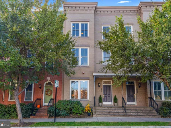 715 McKenzie Ave, Alexandria, VA 22301