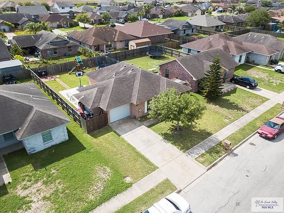 4th image of 2926 Andorra St