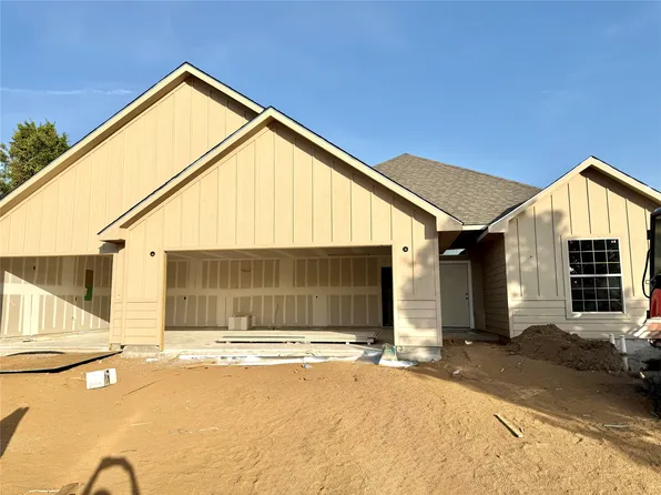 105 Shoshone Cv, Gainesville, TX 76240