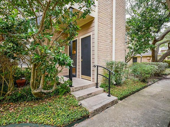 3rd image of 724 Bering Dr