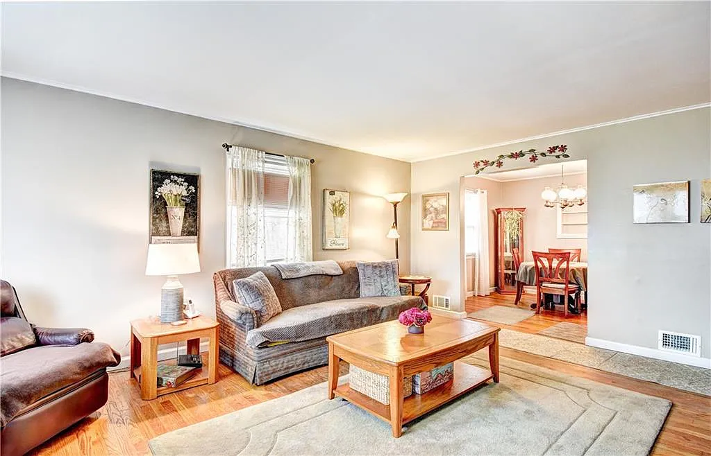 3 bed, 1108 sqft, $4,000 — Photo 4