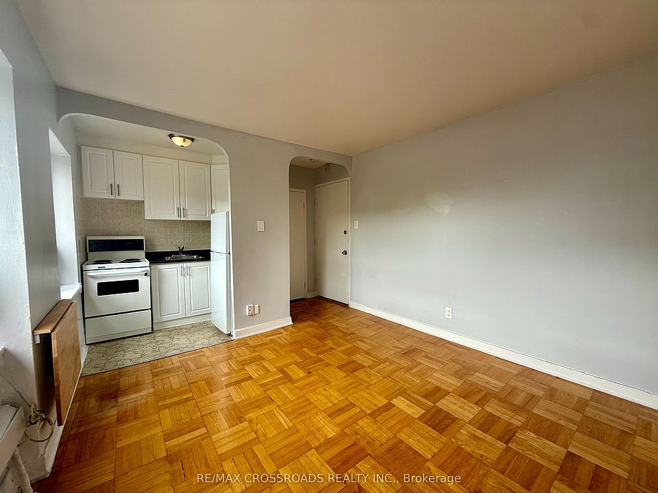 2nd image of 2770 Yonge St #213