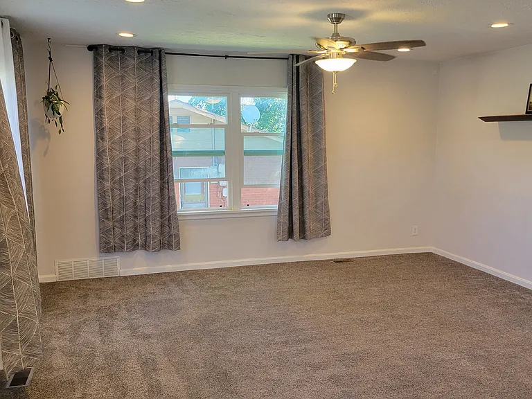 4108 S Madison Ave — Photo 5