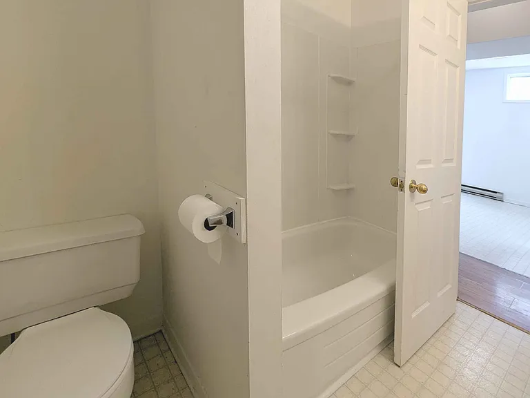 107 Victoria St #16 — Photo 13
