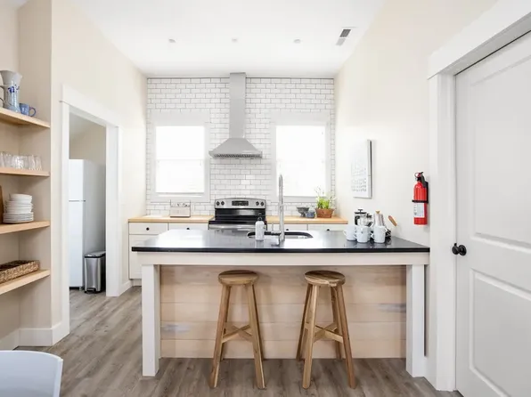 1854 N Delaware St, Indianapolis, IN 46202