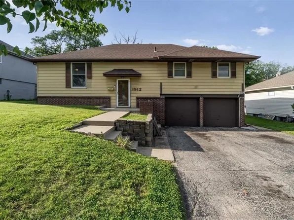 1912 Shearer Rd, Kansas City, KS 66106
