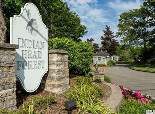 21 Madder Lake Cir, Commack, NY 11725