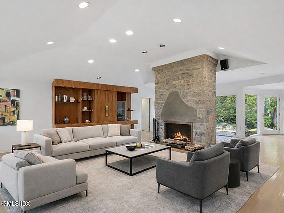 4th image of 43 Sterling Rd