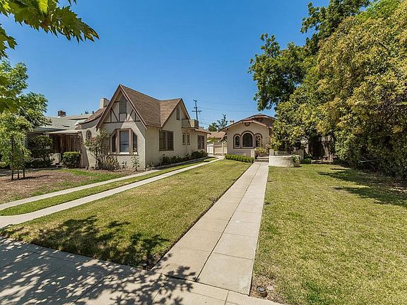 3rd image of 2211 N Van Ness Blvd #2215