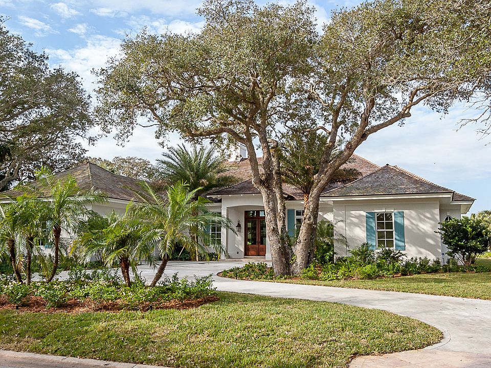 1st image of 541 Sea Oak Dr