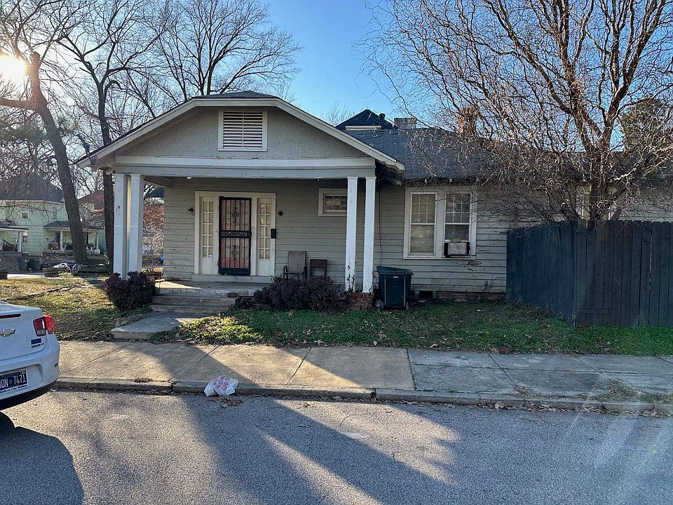 2nd image of 1536 Court Ave