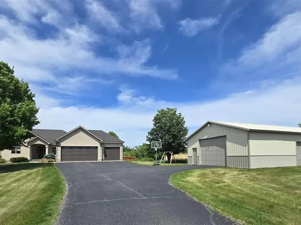 3698 135th St, Plato, MN 55370