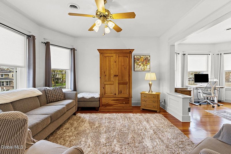 4th image of 1603 Union Street