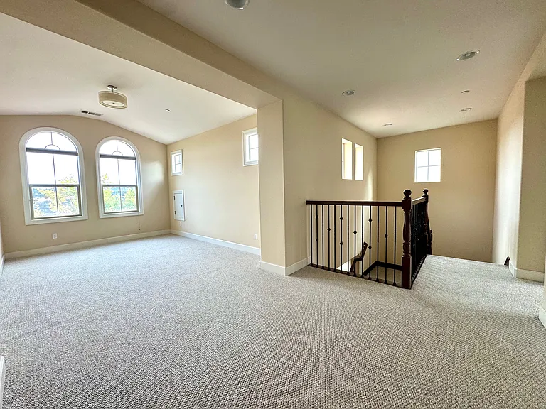 11010 Lopez Ridge Way — Photo 3
