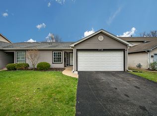 1736 Ranchview Dr, Naperville, IL 60565