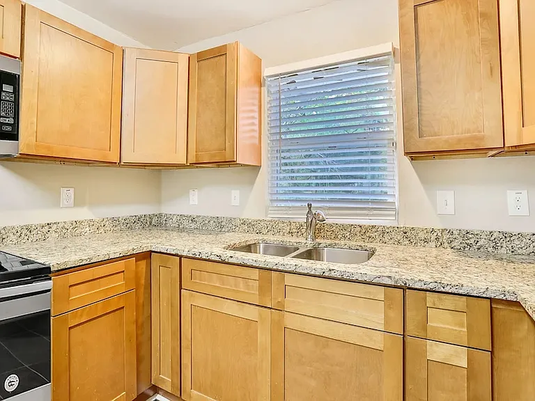 Woodridge Cir — Photo 1