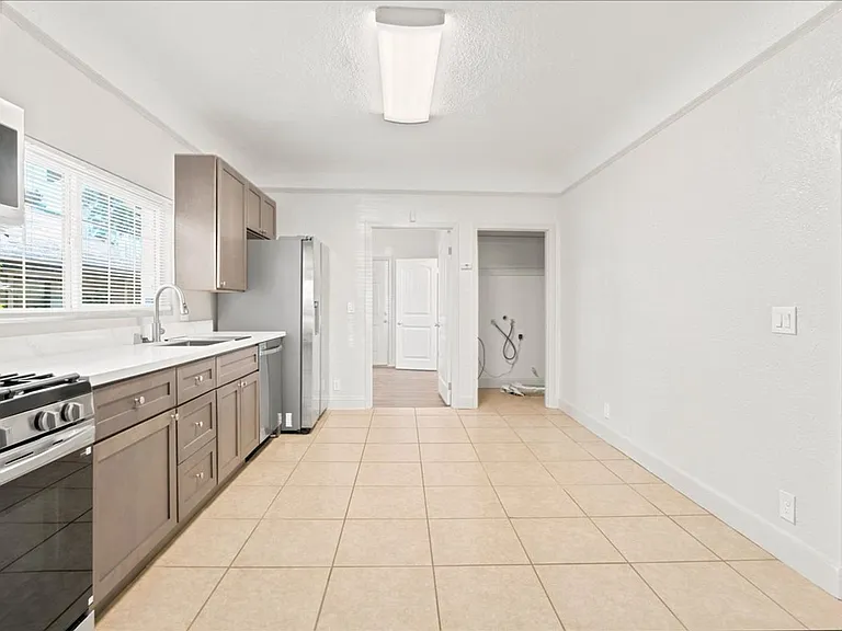 3123 San Rafael Ct — Photo 6